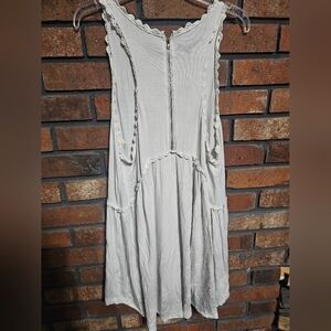 Pol white zip back top